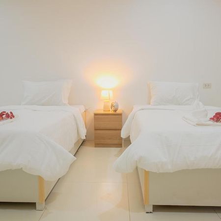 Apartamento ตะวันแมนชั่น Ban Na Khua Exterior foto