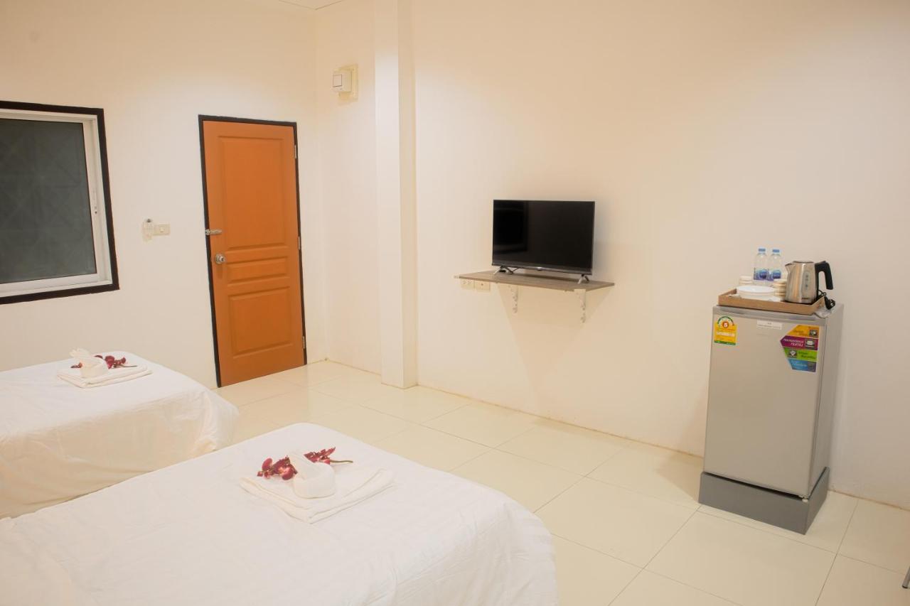 Apartamento ตะวันแมนชั่น Ban Na Khua Exterior foto