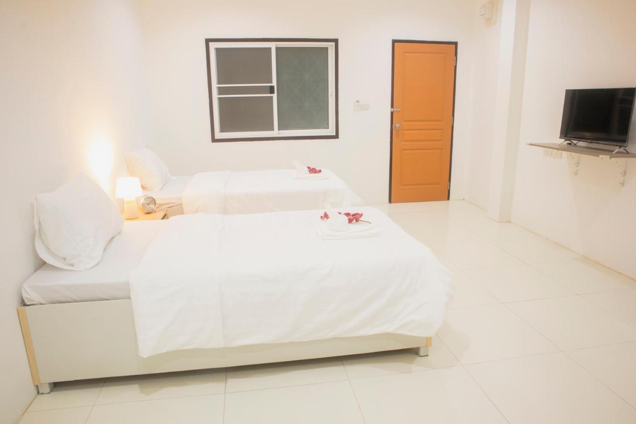 Apartamento ตะวันแมนชั่น Ban Na Khua Exterior foto